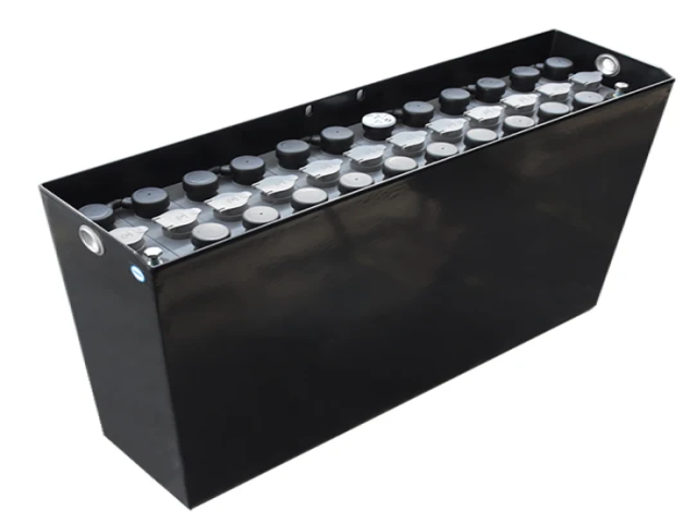 BATERIA CON COFRE 24V